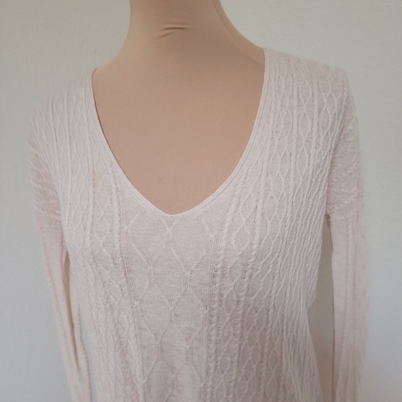 Aritzia Babton Linen Blend Light Weight Cableknit Sweater - Picture 3 of 5